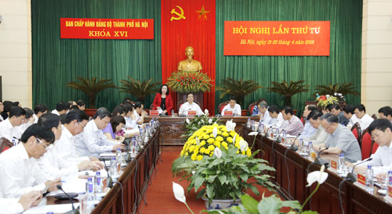 Quang cảnh Hội nghị lần thứ 4, Ban Chấp hành Đảng bộ TP Hà Nội Khóa XVI. 	Ảnh: Thanh Hải